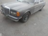 Mercedes-Benz E 200 1984 годаүшін950 000 тг. в Караганда