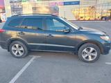 Hyundai Santa Fe 2011 года за 7 500 000 тг. в Караганда