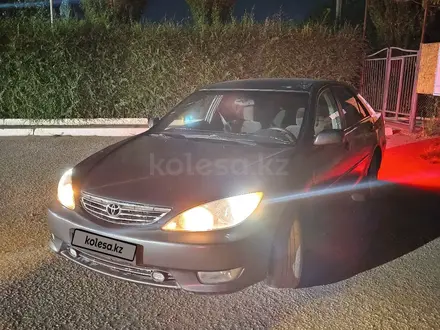Toyota Camry 2005 года за 4 500 000 тг. в Актобе – фото 14
