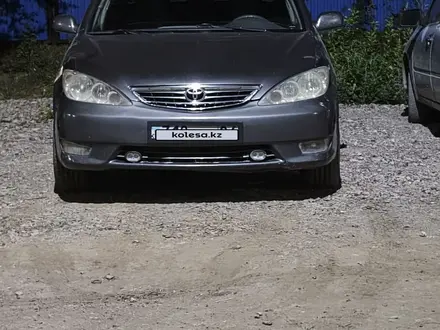 Toyota Camry 2005 года за 4 500 000 тг. в Актобе – фото 19