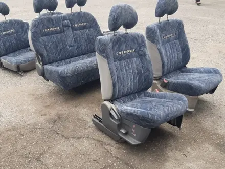 Комплект сидений на mitsubishi delica булка за 150 000 тг. в Алматы – фото 2