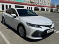 Toyota Camry 2023 годаfor19 000 000 тг. в Атырау – фото 2