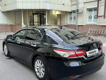 Toyota Camry 2019 года за 12 900 000 тг. в Астана – фото 7