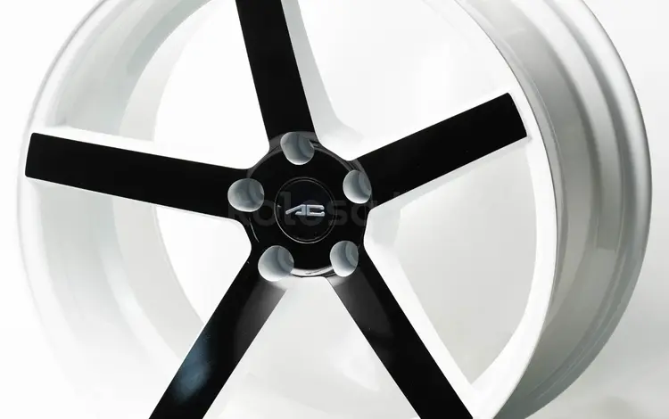 Диски R20 9J ET15 5x120 ЦО 74.1 white and black за 460 000 тг. в Алматы
