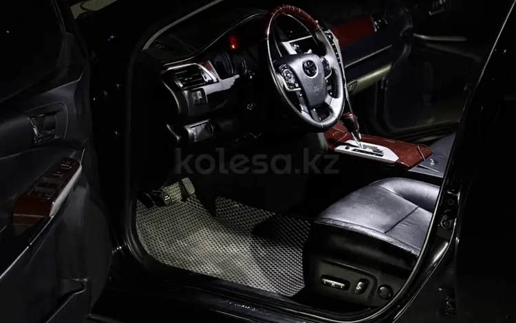 Toyota Camry 2012 года за 10 500 000 тг. в Шымкент