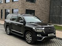 Toyota Land Cruiser 2017 года за 35 000 000 тг. в Шымкент