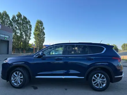 Hyundai Santa Fe 2019 года за 7 700 000 тг. в Актобе – фото 2