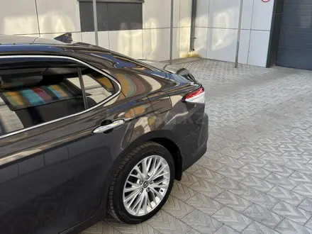 Toyota Camry 2018 года за 14 444 444 тг. в Семей – фото 10