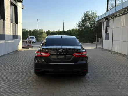 Toyota Camry 2018 года за 14 444 444 тг. в Семей – фото 11