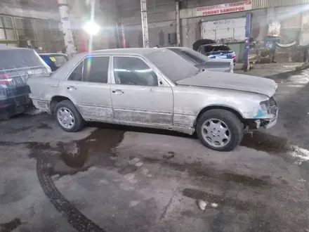 Mercedes-Benz E 250 1991 года за 800 000 тг. в Караганда – фото 2