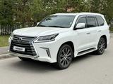 Lexus LX 570 2018 года за 45 000 000 тг. в Астана