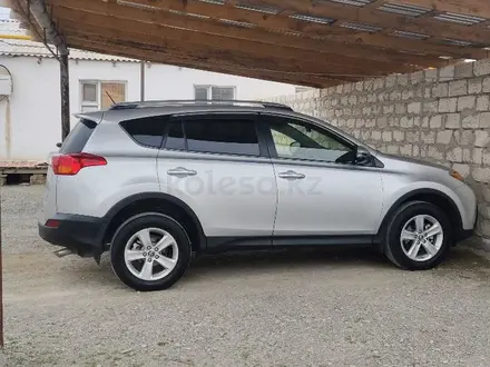 Toyota RAV4 2015 года за 7 800 000 тг. в Актау – фото 3