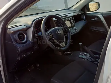 Toyota RAV4 2015 года за 7 800 000 тг. в Актау – фото 5