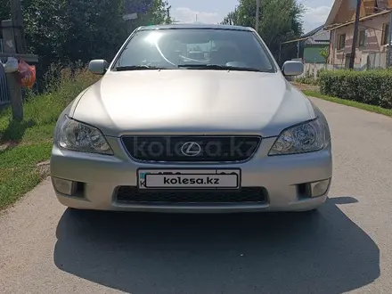 Lexus IS 300 2002 года за 4 300 000 тг. в Алматы – фото 2