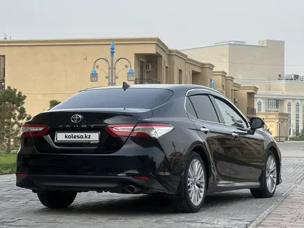 Toyota Camry 2018 года за 13 500 000 тг. в Туркестан – фото 13