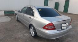 Mercedes-Benz C 200 2001 годаүшін3 500 000 тг. в Актау – фото 3