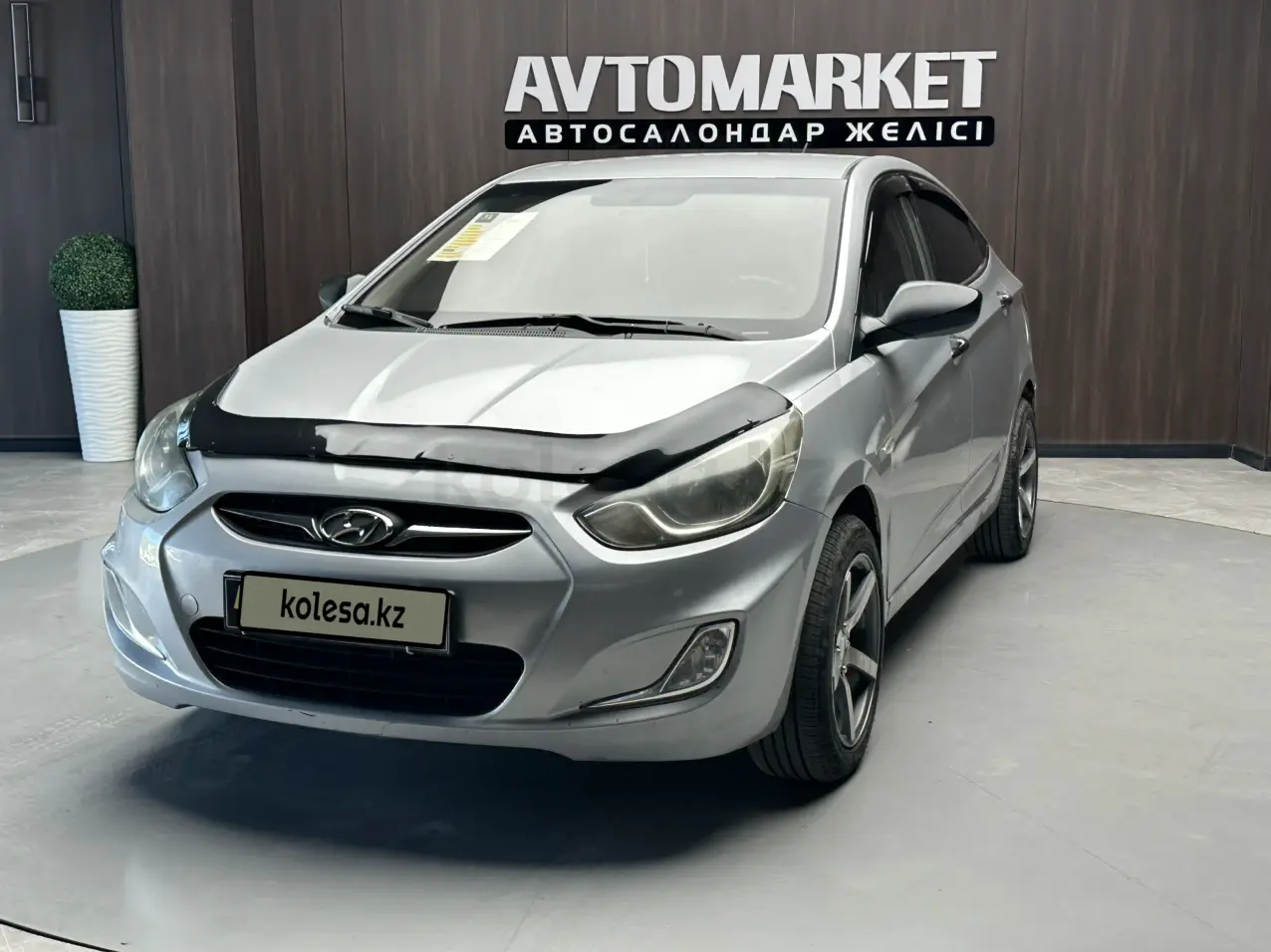 Hyundai Accent, 2011