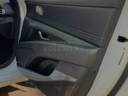 Hyundai Elantra 2024 года за 9 200 000 тг. в Караганда – фото 13