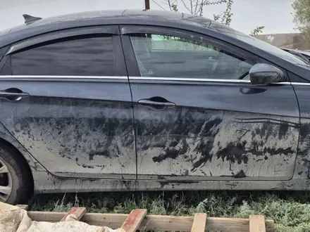 Hyundai Sonata 2012 года за 3 000 000 тг. в Актобе – фото 3