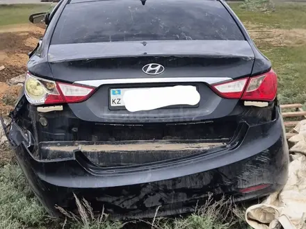 Hyundai Sonata 2012 года за 3 000 000 тг. в Актобе – фото 4