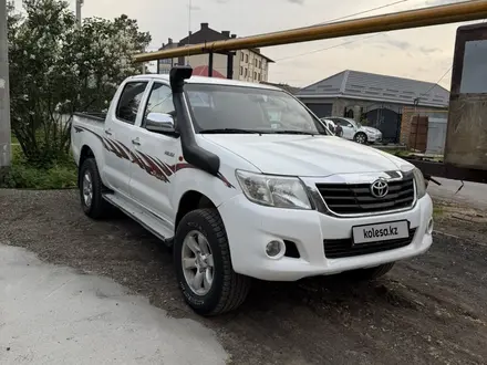 Toyota Hilux 2014 года за 7 800 000 тг. в Уральск