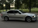 BMW 328 1993 года за 1 600 000 тг. в Алматы – фото 4