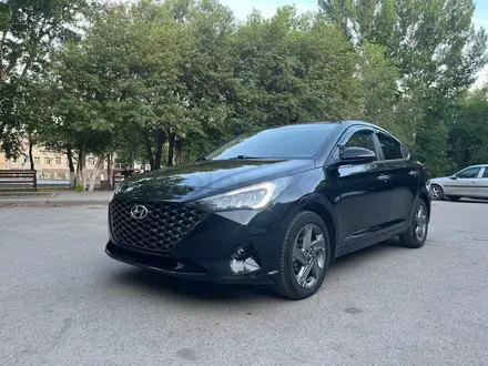 Hyundai Accent 2021 года за 7 500 000 тг. в Караганда