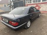 Mercedes-Benz E 240 1998 годаүшін2 150 000 тг. в Шу – фото 4