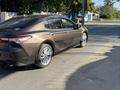 Toyota Camry 2019 года за 14 600 000 тг. в Семей – фото 2