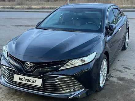 Toyota Camry 2018 года за 14 000 000 тг. в Алматы – фото 5