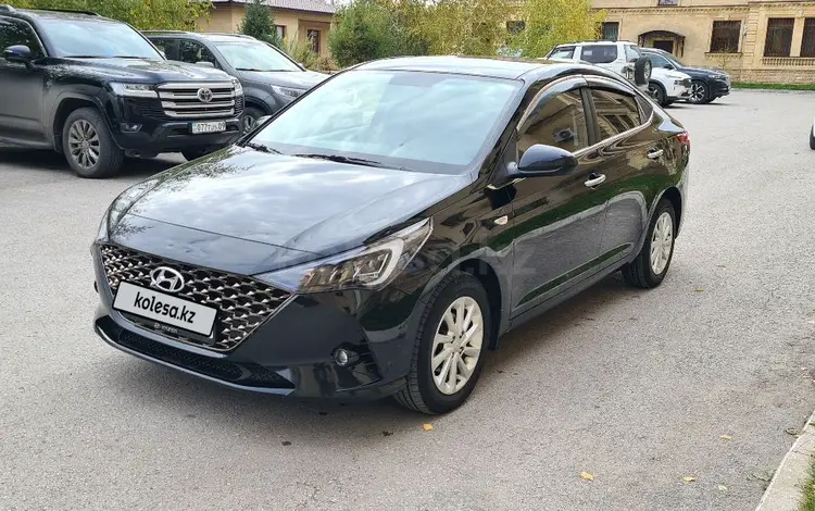 Hyundai Accent 2021 года за 8 200 000 тг. в Караганда