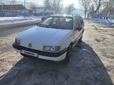 Volkswagen Passat 1993 годаfor1 400 000 тг. в Есик – фото 5