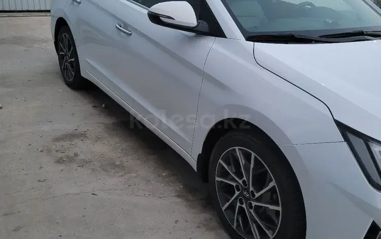 Hyundai Elantra 2020 года за 8 500 000 тг. в Атырау