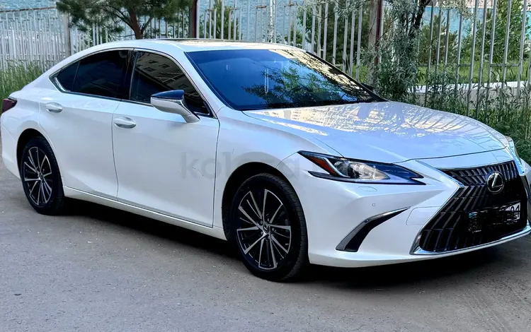 Lexus ES 250 2023 годаүшін26 000 000 тг. в Астана