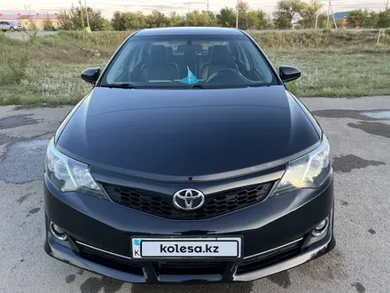 Toyota Camry 2012 года за 9 000 000 тг. в Актобе – фото 5