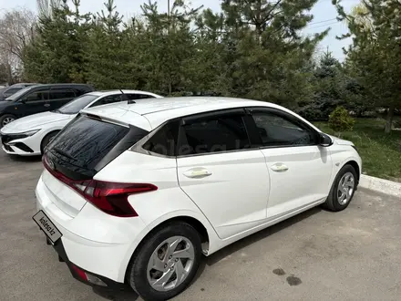 Hyundai i20 2023 года за 6 300 000 тг. в Алматы – фото 11
