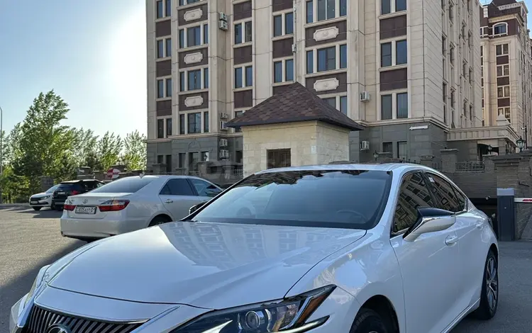 Lexus ES 250 2019 годаүшін18 200 000 тг. в Астана
