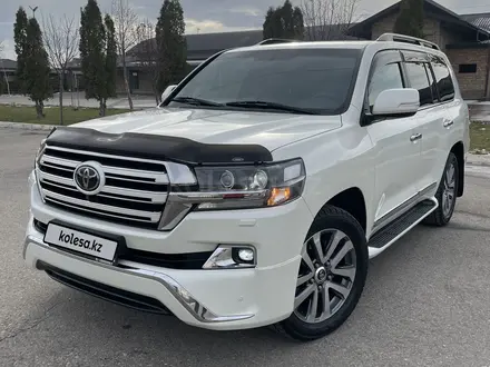 Toyota Land Cruiser 2017 года за 36 000 000 тг. в Алматы