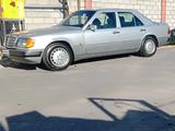 Mercedes-Benz E 230 1992 года за 2 200 000 тг. в Шымкент – фото 2