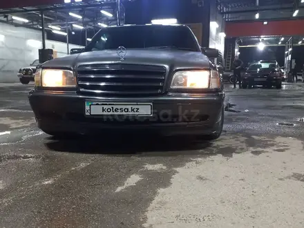 Mercedes-Benz C 280 1994 годаүшін2 550 000 тг. в Алматы – фото 2