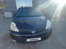 Toyota Sienna, 2004