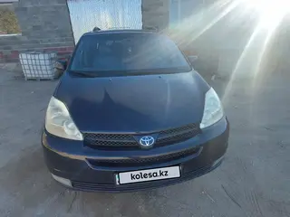 Toyota Sienna, 2004