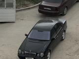 Mercedes-Benz E 320 2001 года за 4 600 000 тг. в Шымкент – фото 2