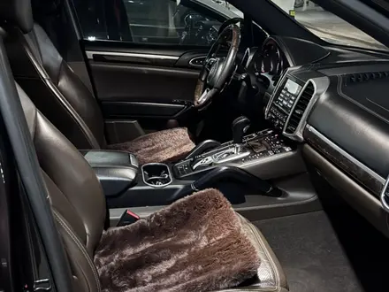 Porsche Cayenne 2015 года за 19 000 000 тг. в Астана – фото 10