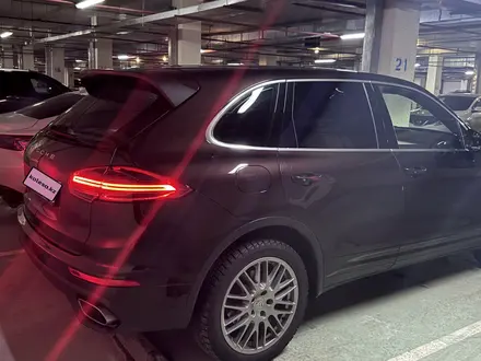 Porsche Cayenne 2015 года за 19 000 000 тг. в Астана – фото 11
