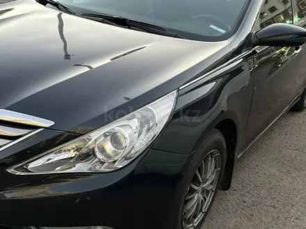 Hyundai Sonata 2011 года за 4 800 000 тг. в Астана – фото 2