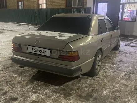 Mercedes-Benz E 300 1993 года за 1 400 000 тг. в Астана – фото 5