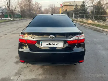 Toyota Camry 2017 года за 14 700 000 тг. в Алматы – фото 2