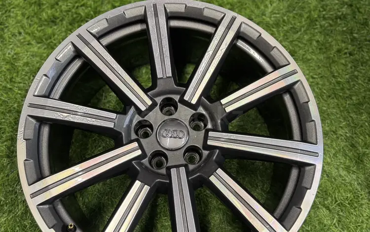 Audi Q7 R20 за 60 000 тг. в Алматы