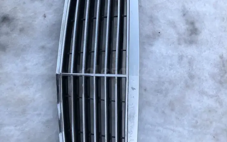 Решетка радиатора облицовка на W211 за 12 000 тг. в Шымкент